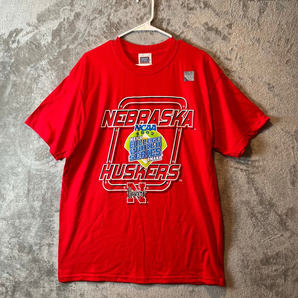 Vintage 2002 College World Series Omaha Nebraska NCAA Mens Large Red T-Shirt New